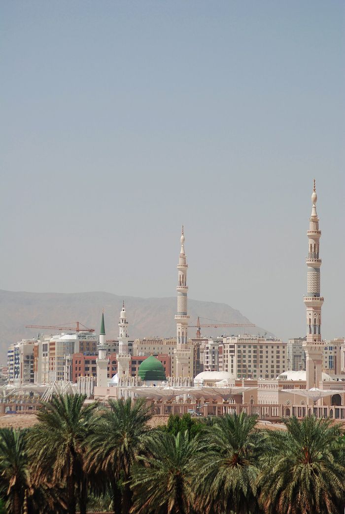 المدينة المنوّرة — Meshari Alawfi, CC BY 4.0 (Wikimedia Commons) المدينة المنوّرة