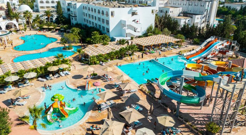 Zodiac Hotel & Aqua Park
