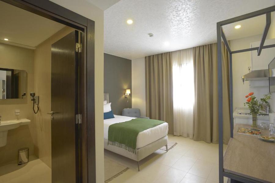 MAIA HOTEL SUITES (3)