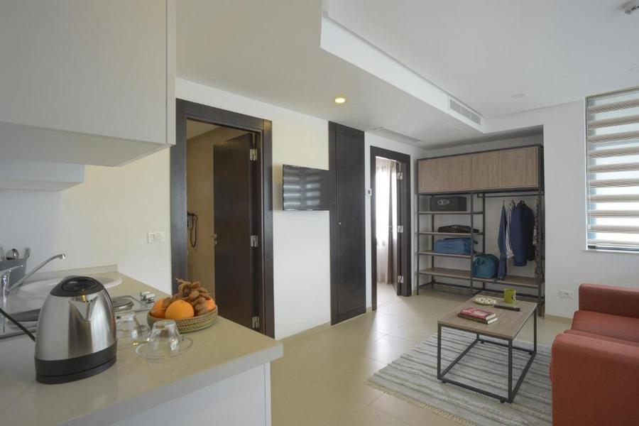 MAIA HOTEL SUITES (5)