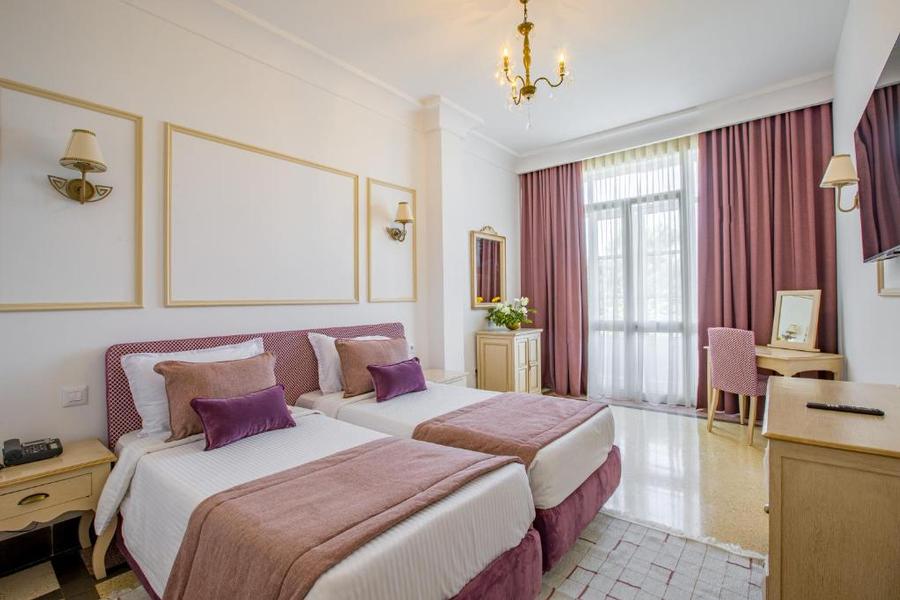 Majestic Hotel (4)